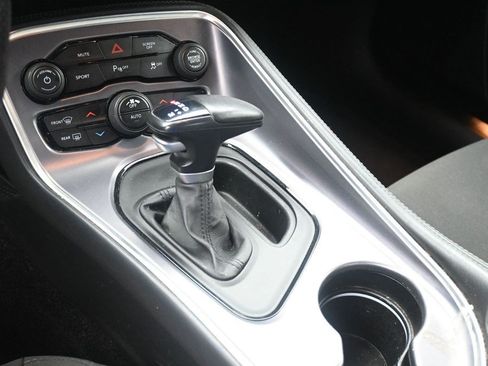 Used 2019 Dodge Challenger R/T w/ Driver Convenience Group RWD image 24