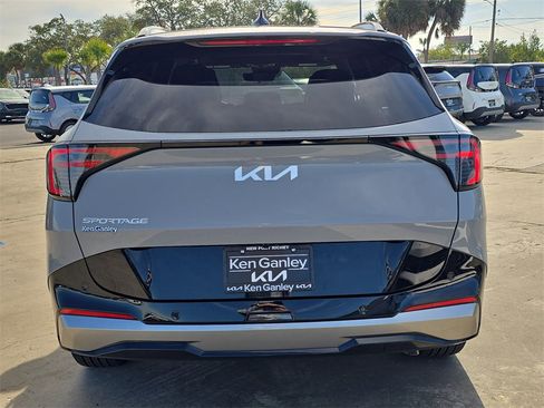 New 2026 Kia Sportage SX image 7