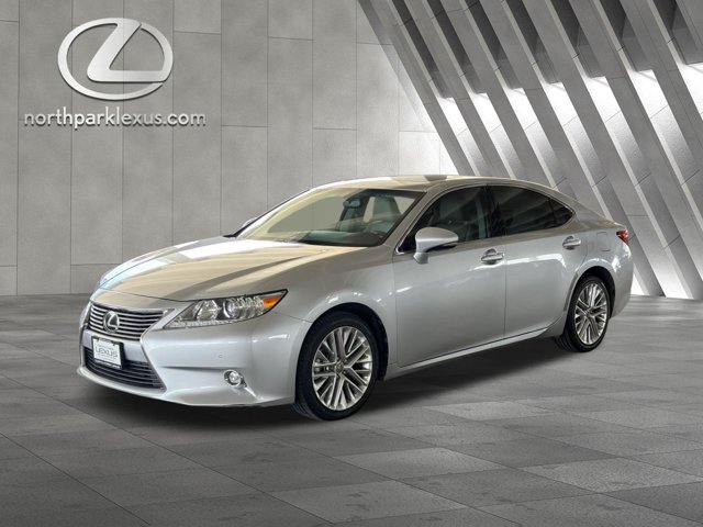 Used 2014 Lexus ES 350 w/ Luxury Package FWD image 3