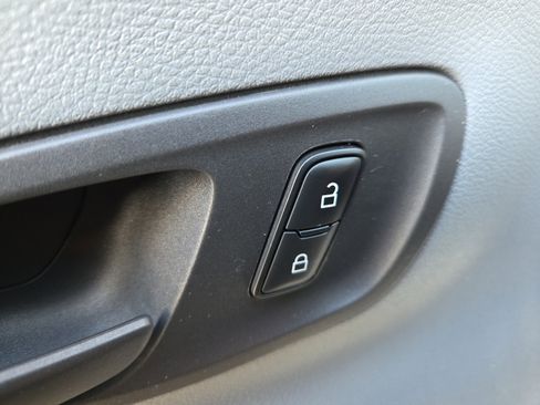 Used 2018 Ford Transit 350 XLT image 14