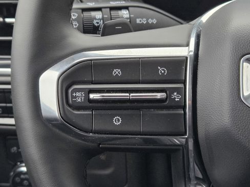 Certified 2025 GMC Yukon Denali image 26