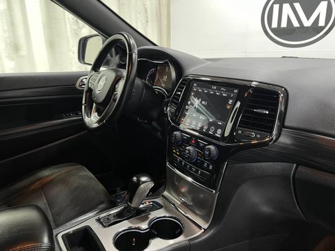Used 2021 Jeep Grand Cherokee Laredo X AWD/4WD image 19
