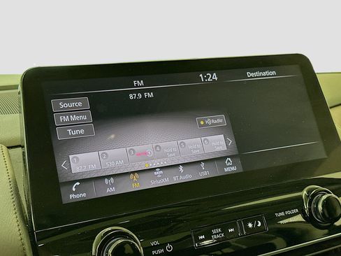 Used 2024 Nissan Armada SL image 21