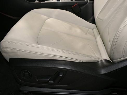 Used 2021 Audi Q3 2.0T Premium Plus w/ Premium Plus Package image 13