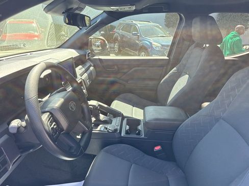Used 2024 Toyota Tacoma SR image 17