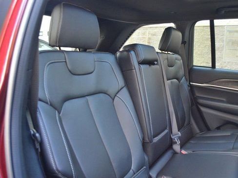 New 2025 Jeep Grand Cherokee Limited w/ Black Appearance Package image 35