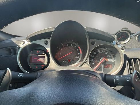 Used 2016 Nissan 370Z Coupe RWD image 12