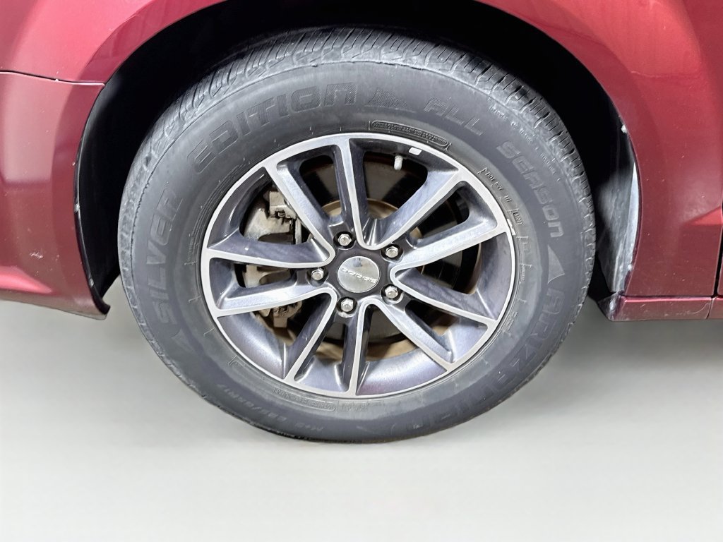 Used 2017 Dodge Grand Caravan SXT FWD image 39