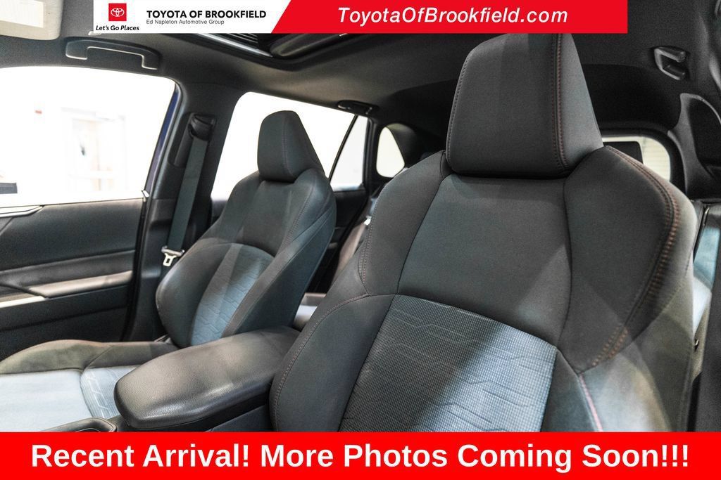 Used 2024 Toyota RAV4 SE w/ Weather & Moonroof Package AWD/4WD image 5