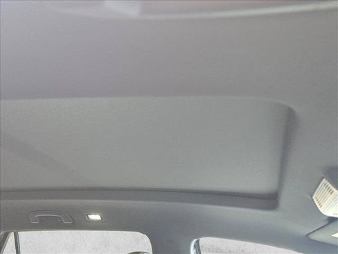 Certified 2026 Volkswagen Atlas Cross Sport SE w/ Panoramic Sunroof Package FWD image 26