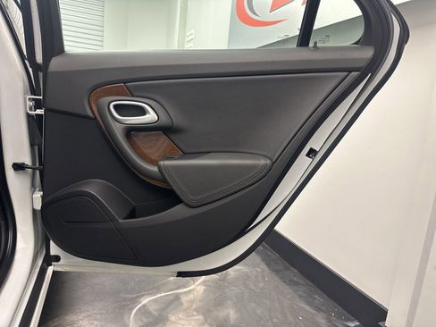 Used 2011 Saab 9-5 Turbo4 image 11