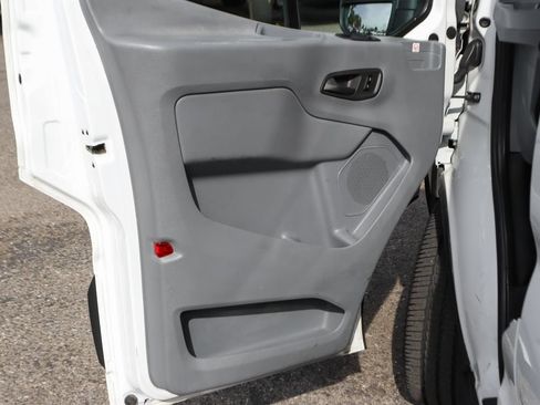 Used 2019 Ford Transit 150 130 Low Roof w/ Exterior Upgrade Package RWD image 16