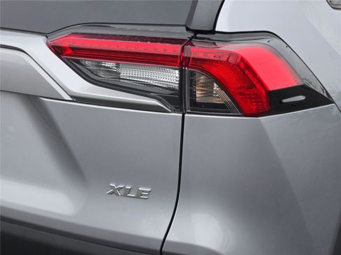 Used 2021 Toyota RAV4 XLE Premium FWD image 13