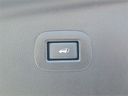 Used 2017 INFINITI QX80 2WD image 12