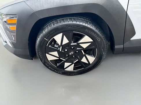Certified 2025 Hyundai Kona SEL FWD image 31