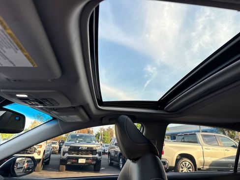 Used 2018 Toyota Camry SE w/ Audio Package FWD image 24