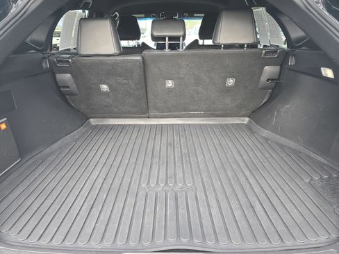 Used 2021 Toyota Venza XLE w/ Softex Package image 11