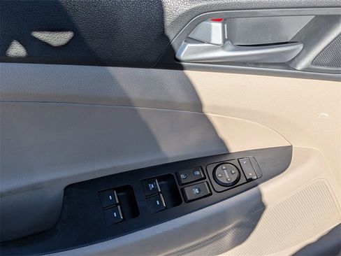 Used 2017 Hyundai Tucson Limited image 10