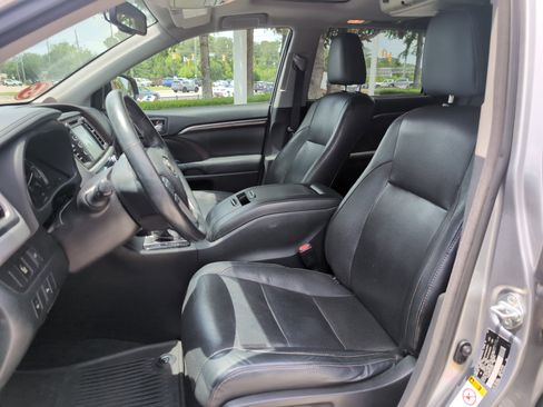 Used 2015 Toyota Highlander Limited AWD/4WD image 16