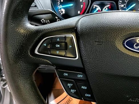 Used 2017 Ford Escape S image 9