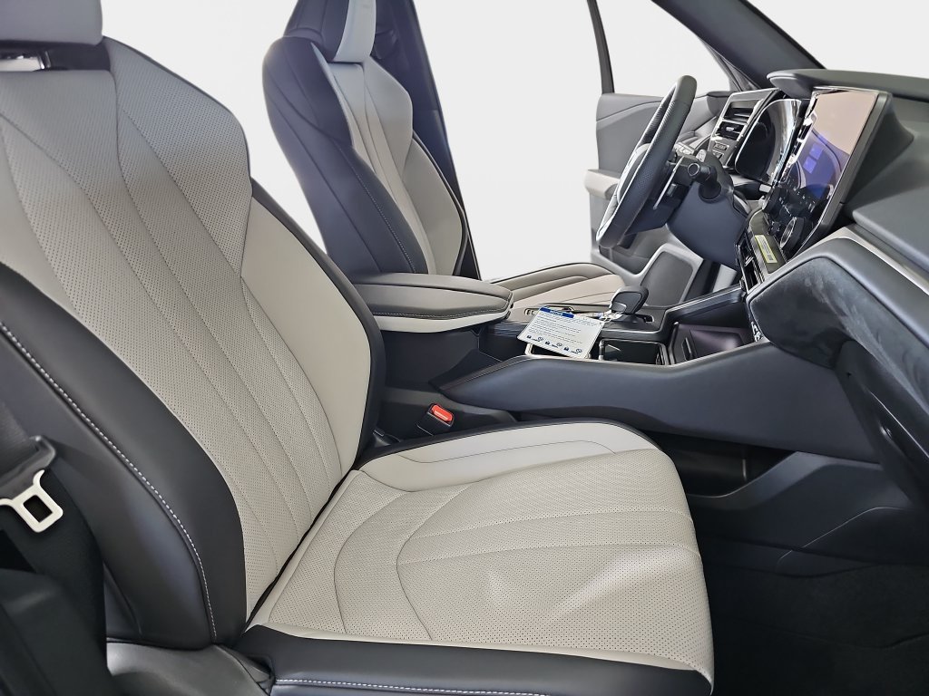 New 2026 Lexus TX 500h AWD image 10