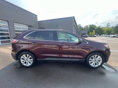 Used 2020 Ford Edge Titanium w/ Equipment Group 301A AWD/4WD image 4