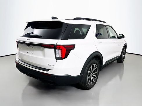 Used 2026 Ford Explorer ST-Line AWD/4WD image 10