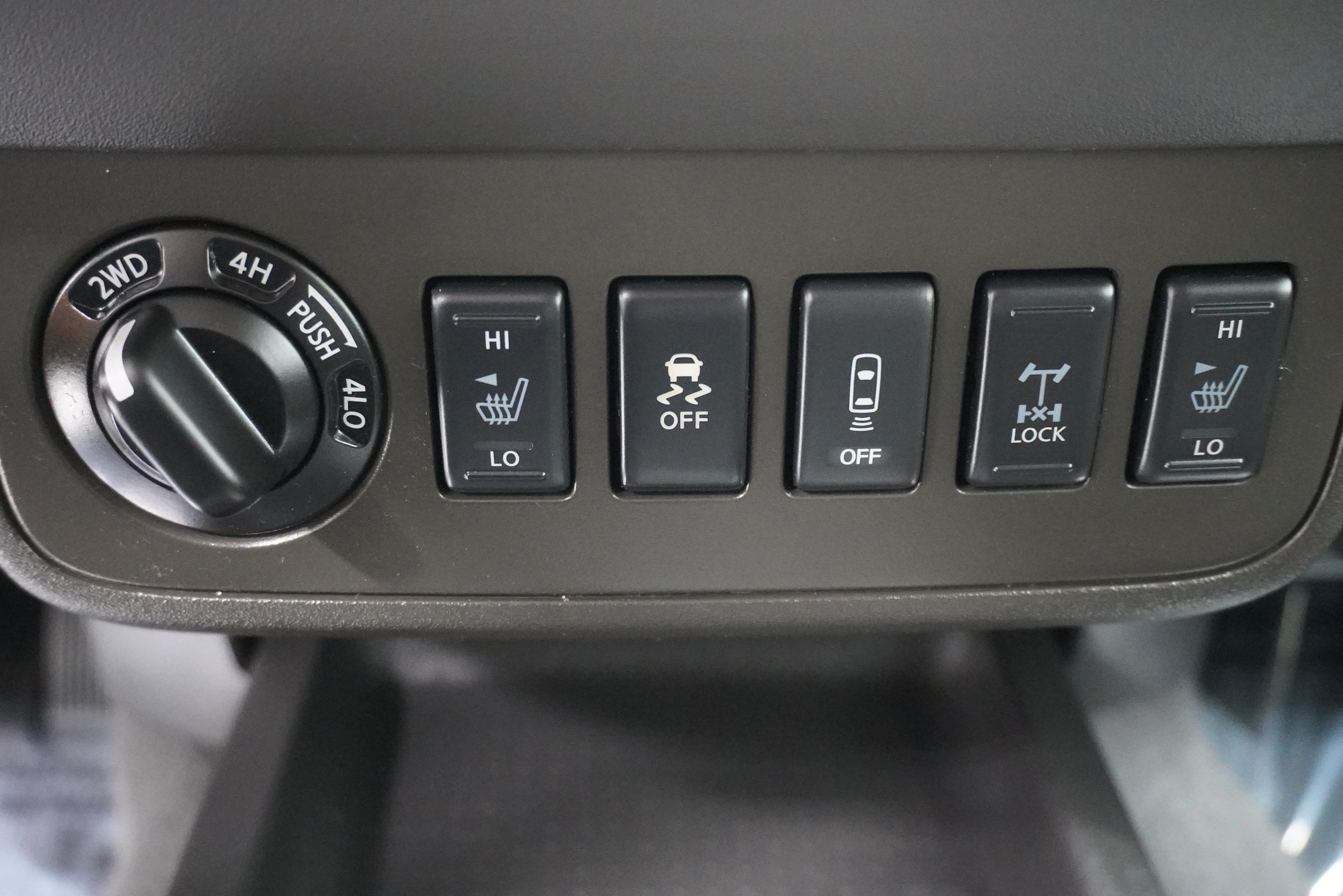 Used 2019 Nissan Frontier PRO-4X w/ Pro-4x Luxury Package AWD/4WD image 22