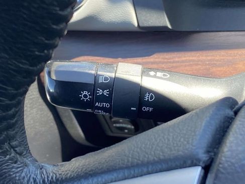 Used 2021 Toyota Tundra Limited w/ Limited Premium Package image 28