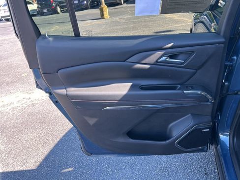 Used 2026 Chevrolet Traverse RS AWD/4WD image 21