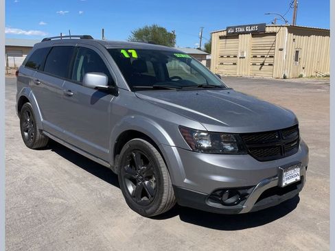 Used 2018 Dodge Journey Crossroad AWD/4WD image 1