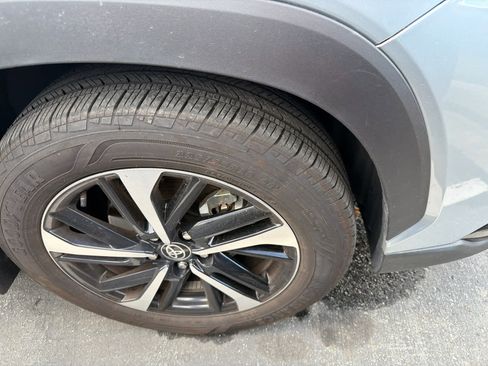 Used 2025 Toyota Corolla Cross AWD Hybrid image 8