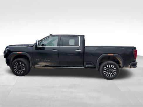 Used 2024 GMC Sierra 2500 Denali Ultimate AWD/4WD image 9