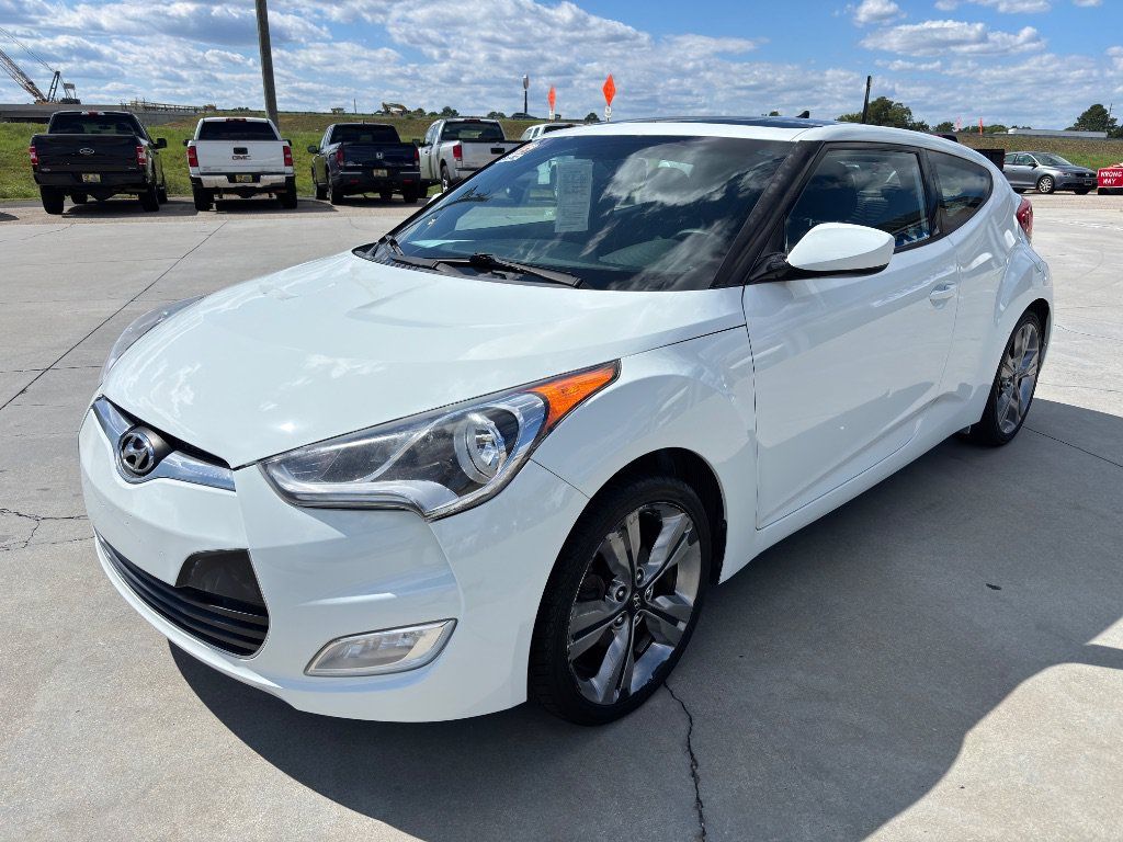 Used 2016 Hyundai Veloster w/ Option Group 02 FWD image 8
