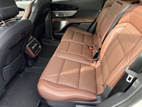 Used 2026 Lincoln Nautilus Reserve image 20