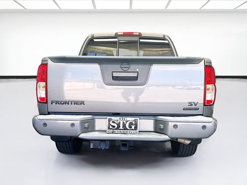 Used 2020 Nissan Frontier SV w/ Midnight Edition Floor Mats RWD image 5