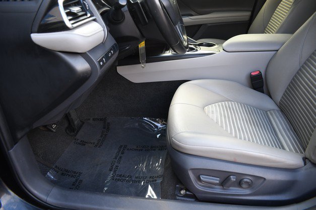 Certified 2018 Toyota Camry SE FWD image 15