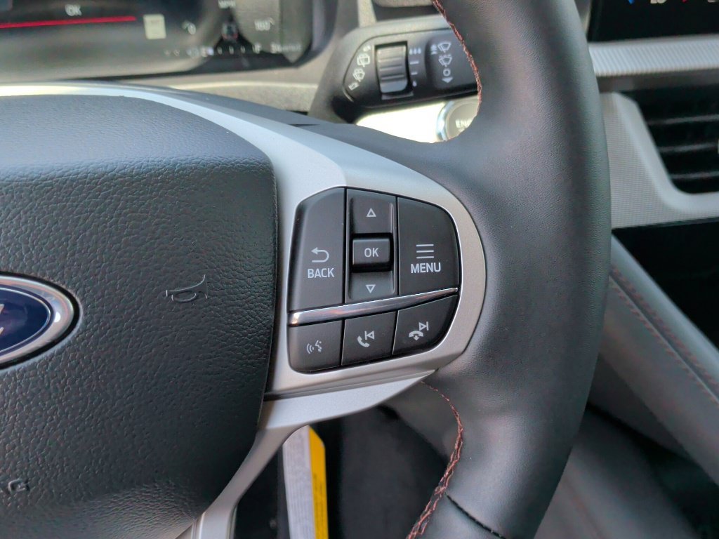Used 2026 Ford Explorer Active RWD image 18