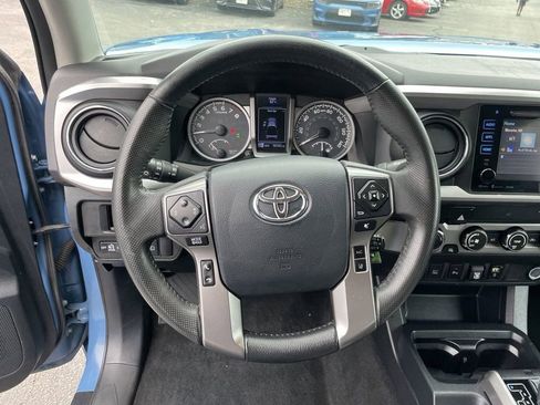 Used 2019 Toyota Tacoma SR5 AWD/4WD image 16