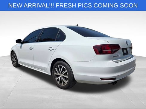Used 2017 Volkswagen Jetta SE FWD image 5