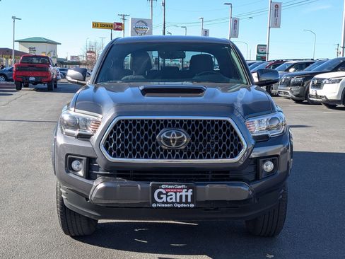 Used 2019 Toyota Tacoma TRD Off-Road image 11