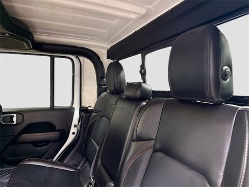 Used 2022 Jeep Gladiator Rubicon w/ Cold Weather Group image 27