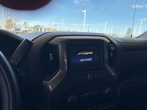 Used 2022 Chevrolet Silverado 1500 Custom Trail Boss w/ Safety Confidence Package image 7