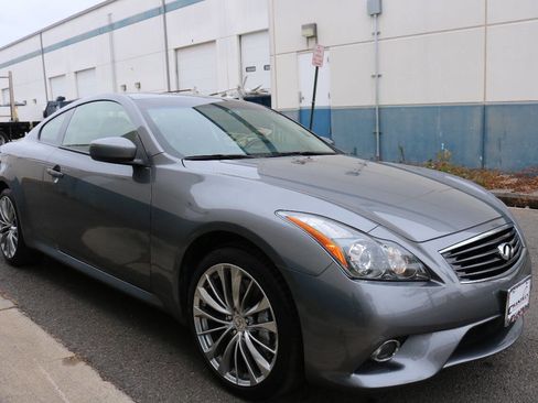 Used 2013 INFINITI G37 x Coupe w/ Premium Pkg image 4