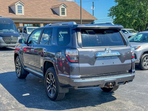 Used 2018 Toyota 4Runner Limited AWD/4WD image 11