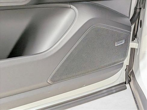 New 2026 Porsche Cayenne image 14