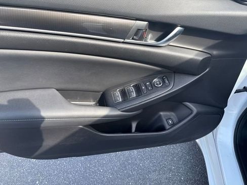 Certified 2022 Honda Accord Sport image 9