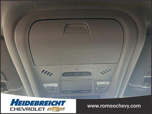 Used 2021 Chevrolet Equinox LT FWD image 25