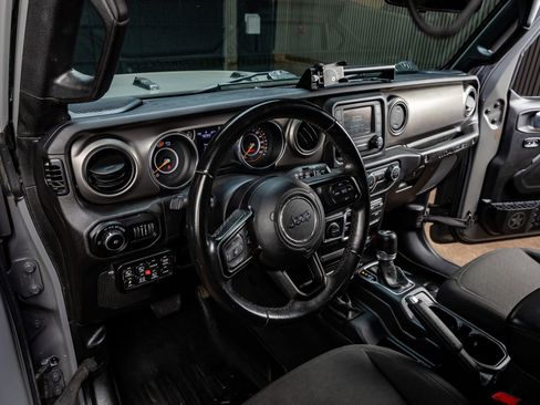 Used 2019 Jeep Wrangler Unlimited Sport S image 17
