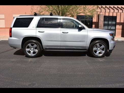 Used 2018 Chevrolet Tahoe LT w/ Luxury Package RWD image 1
